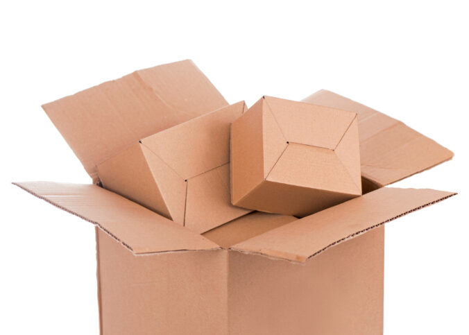 Quando reutilizar caixa de papelão deixa de compensar